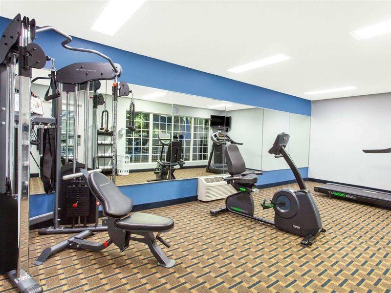 Baymont By Wyndham Jacksonville/Butler Blvd Eksteriør bilde