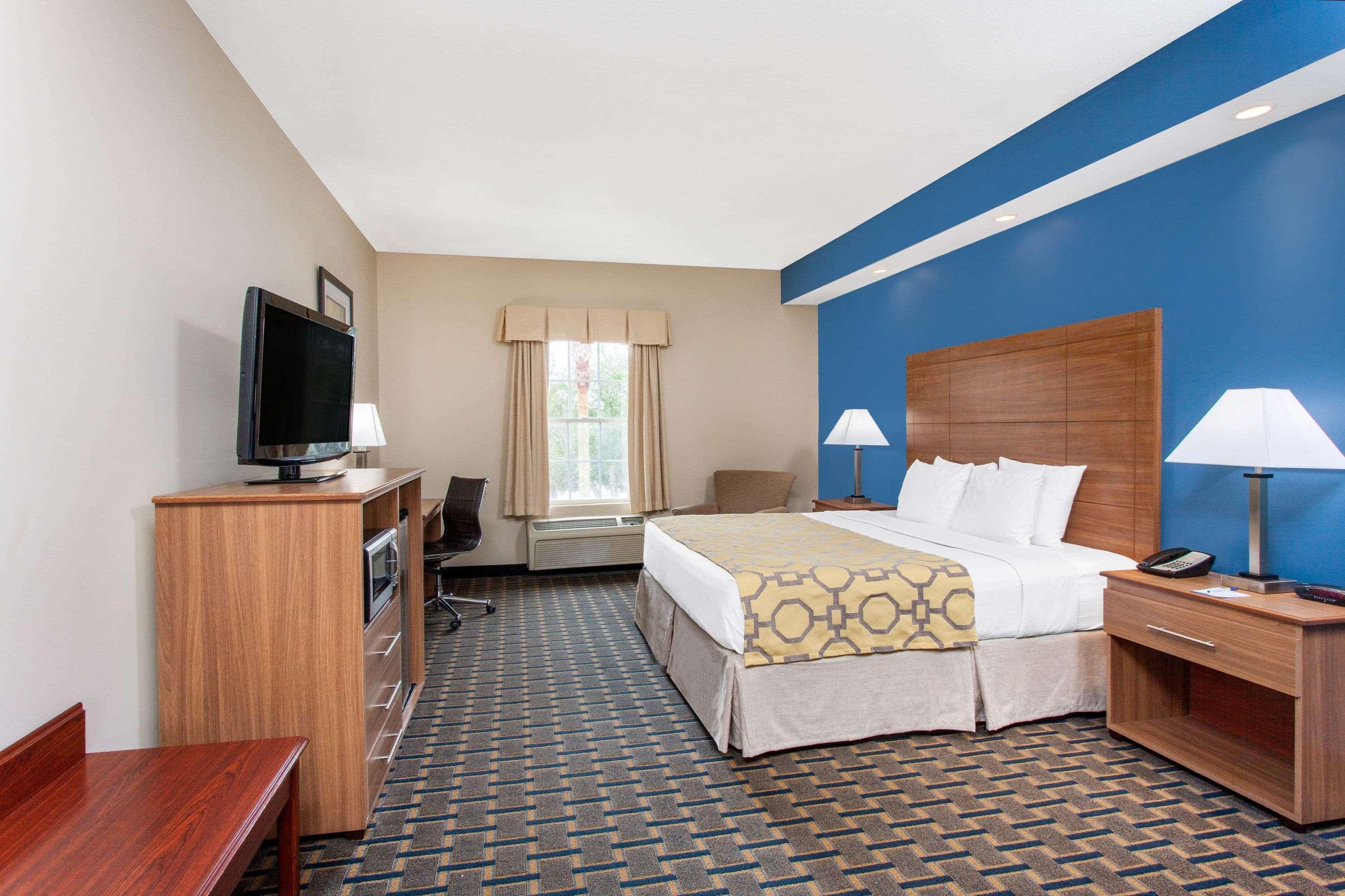 Baymont By Wyndham Jacksonville/Butler Blvd Eksteriør bilde