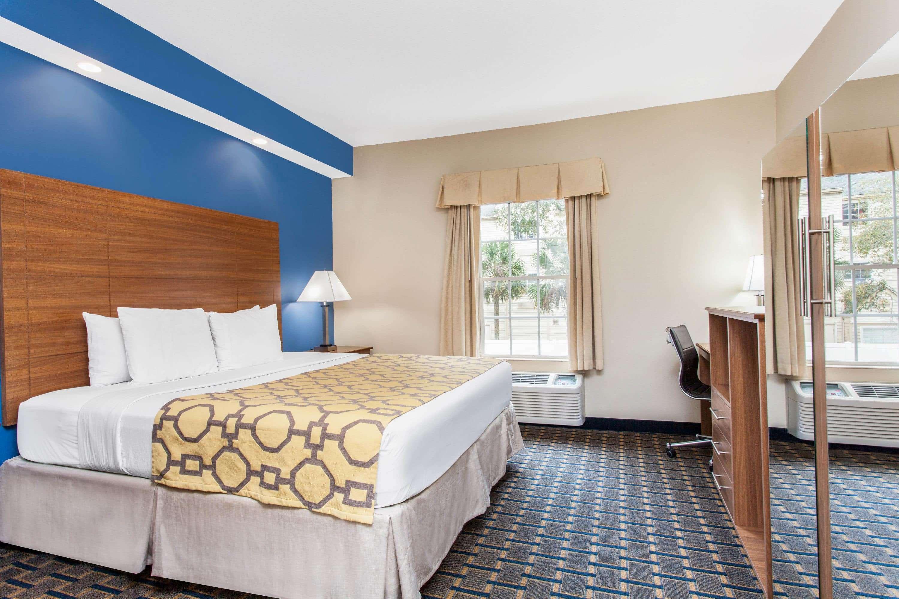 Baymont By Wyndham Jacksonville/Butler Blvd Eksteriør bilde
